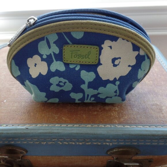 Fossil Handbags - Fossil Floral Pouch Canvas Makeup Cosmetic Oval Bag